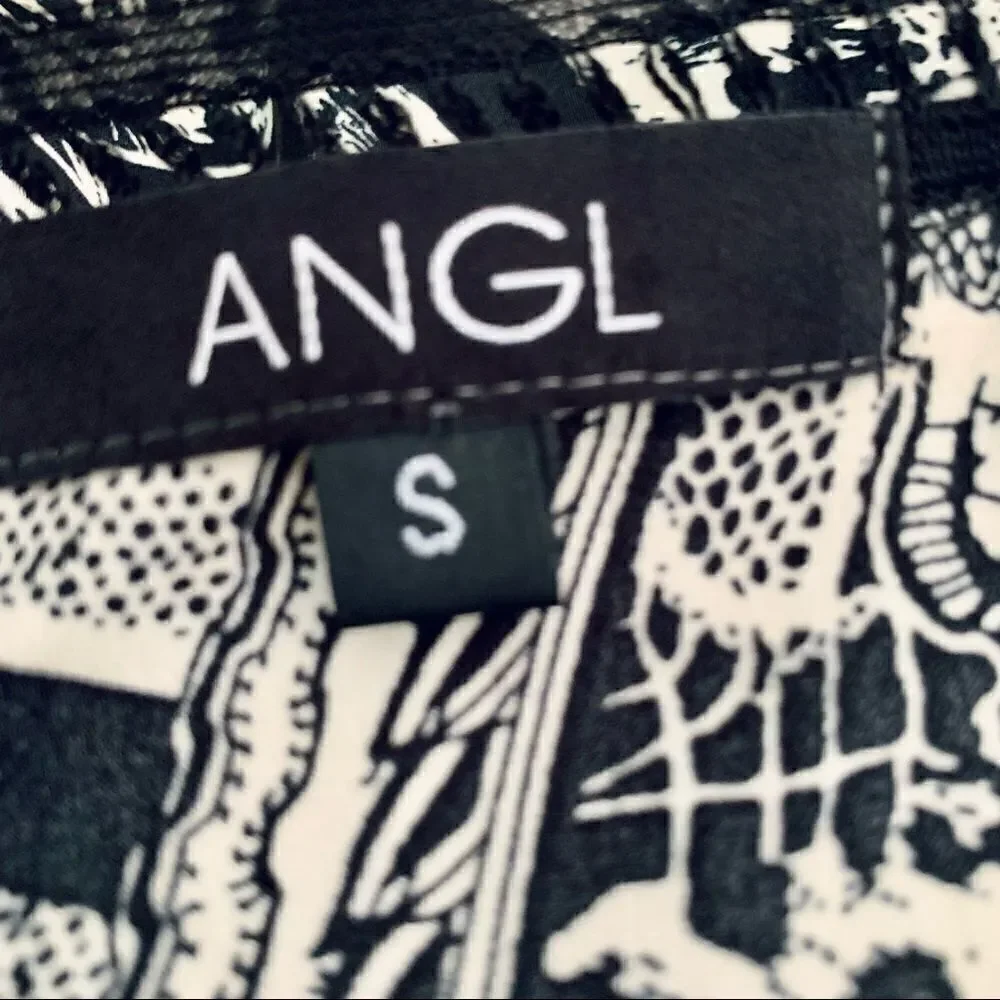 ANGL Black & Cream Abstract Pribt Surplice Short Romper Size Small - Picture 14 of 15